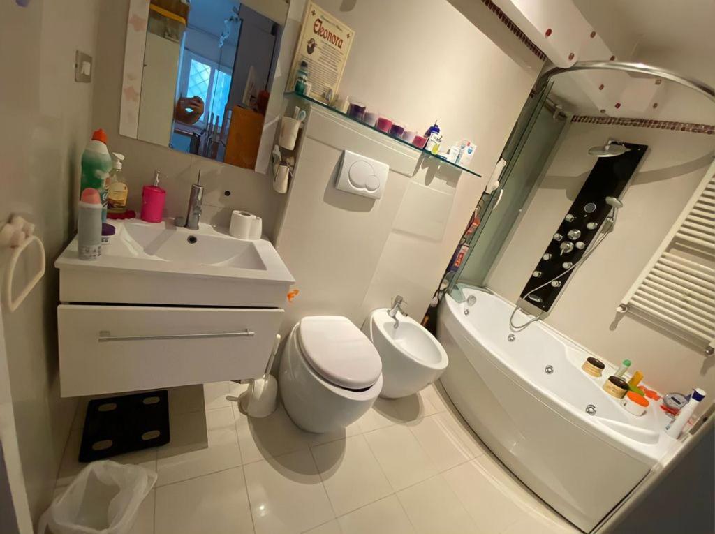 רומא Affitto Due Camere, Due Bagni In Villa מראה חיצוני תמונה